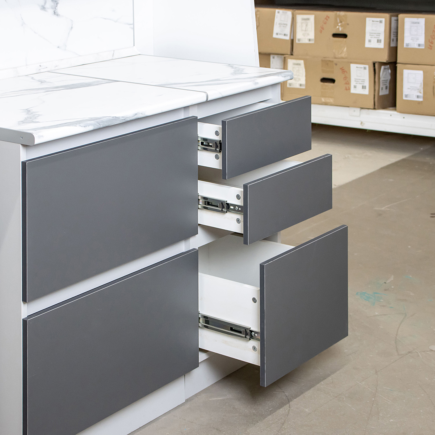 Шкаф напольный 400х850х600 мм BROZEX-WOOD Серый лед, с тремя ящиками, серый / графит