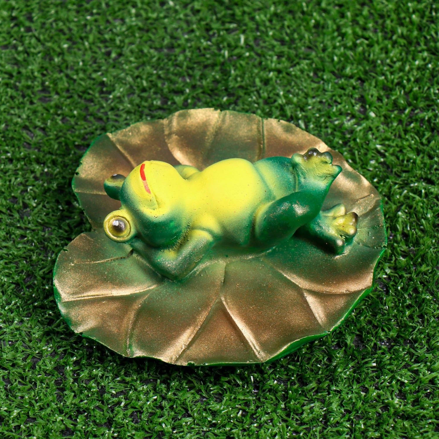 Садовая фигура "Лягушка на спине" 13х6см   3622946