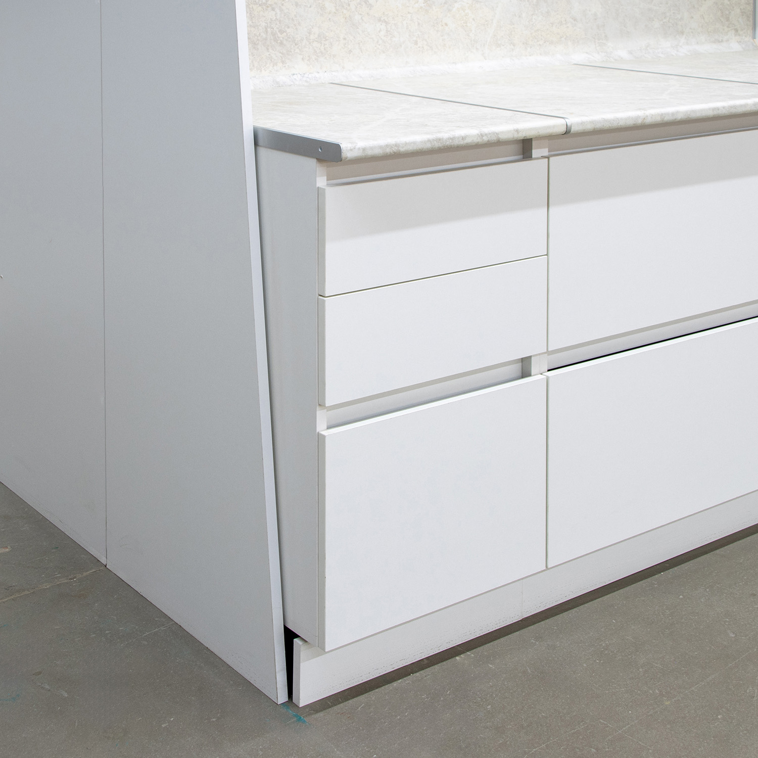 Шкаф напольный 400х850х600 мм BROZEX-WOOD Стиль, с тремя ящиками, белый