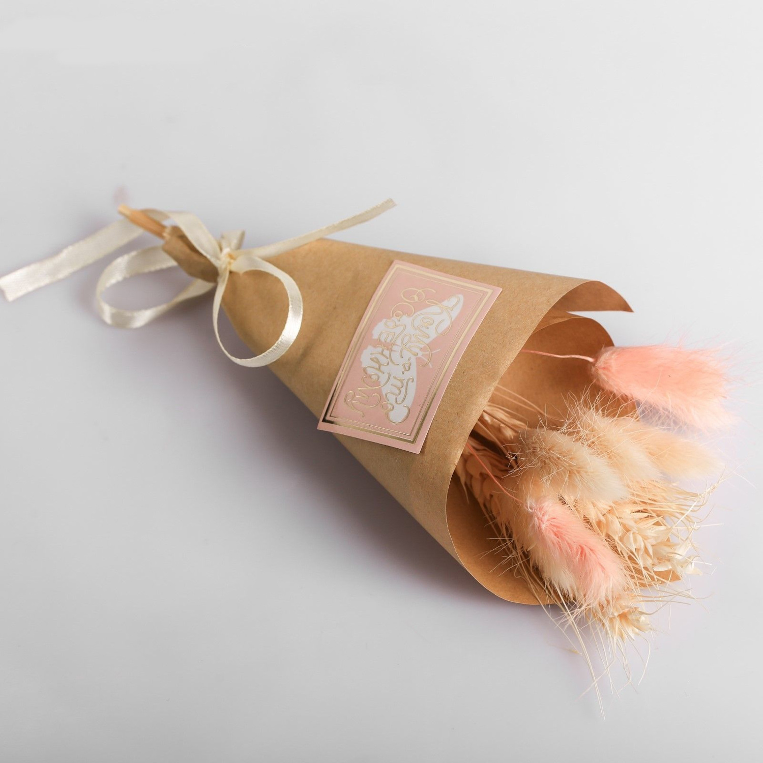 Букет из сухоцветов «Кому‒то особенному», 11,7 × 21 × 5 см  3903703