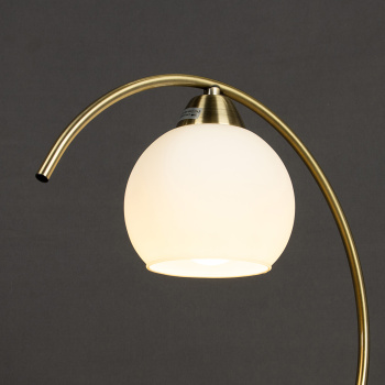 Лампа настольная 15015/1T BRS WT Е27 40Вт S=2м2 *1 Лампа настольная 15015/1T BRS WT Е27 40Вт S=2м2 *1