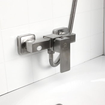 Смеситель для душа Diadonna D34-220130S6, с комплектом, однорычажный Смеситель для душа Diadonna D34-220130S6, с комплектом, однорычажный