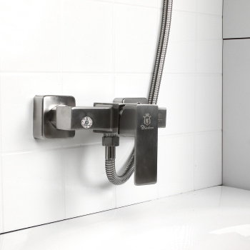 Смеситель для душа Diadonna D34-220130S6, с комплектом, однорычажный Смеситель для душа Diadonna D34-220130S6, с комплектом, однорычажный