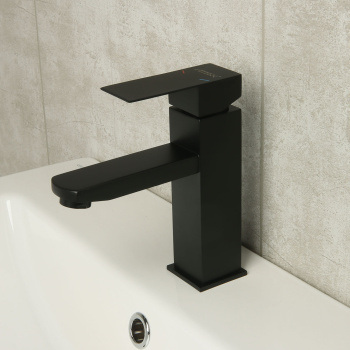 Смеситель для умывальника FMARK FS8101H, короткий излив, рычажный Смеситель для умывальника FMARK FS8101H, короткий излив, рычажный