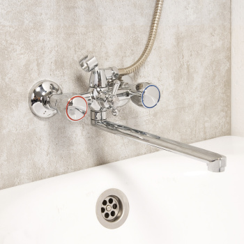 Смеситель для ванны Roegen RR120B, длинный излив, двухвентильный